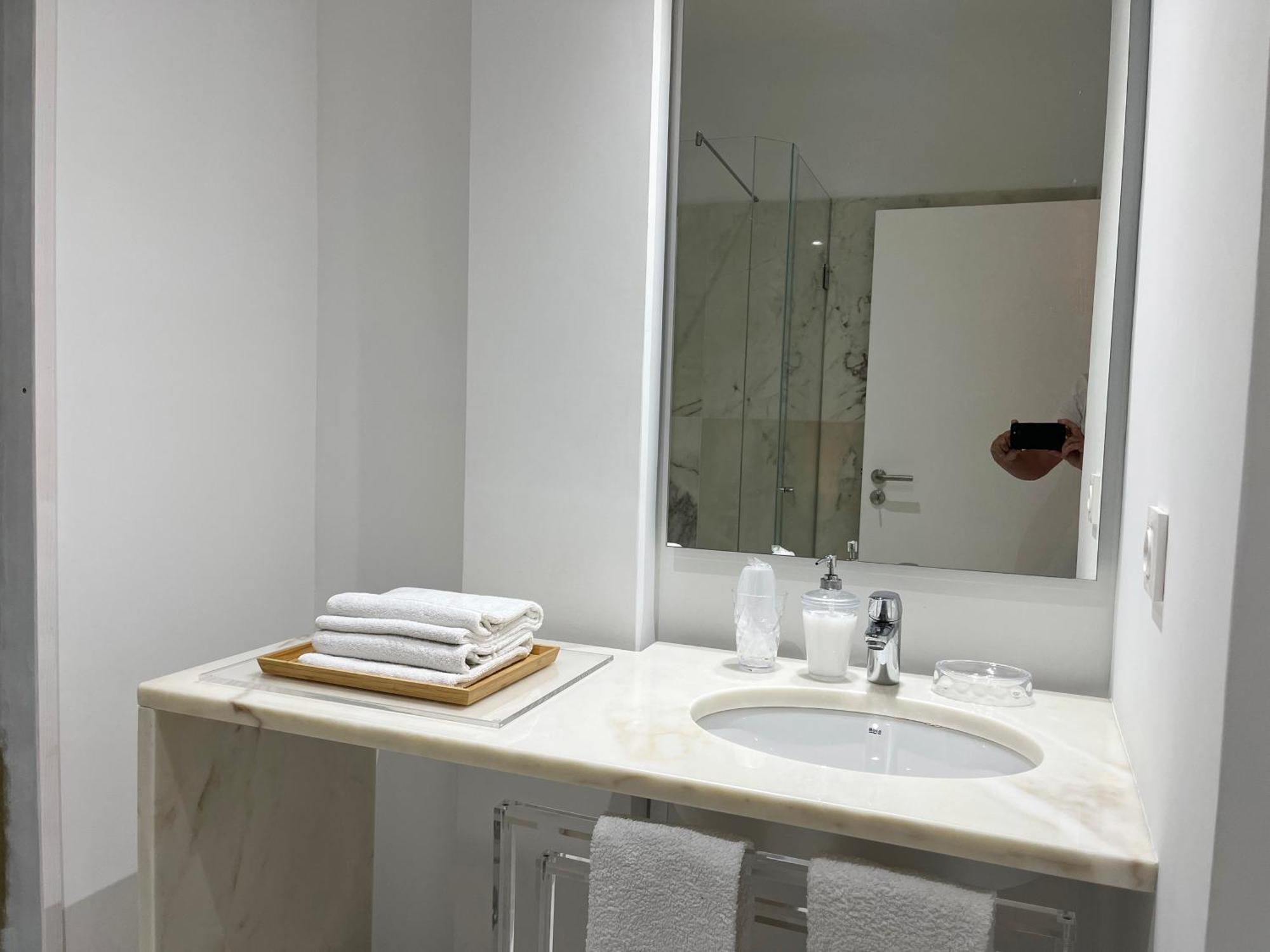 Signature Guesthouse Porto Quarto foto